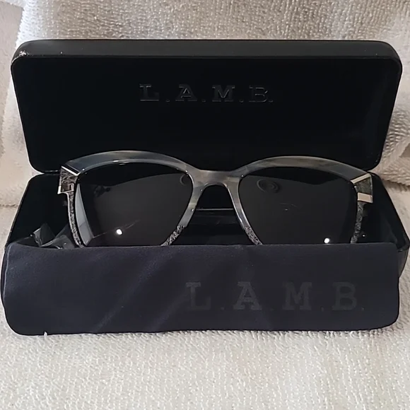 L.A.M.B. | Accessories | Gwen Stefani Lamb Sunglasses Style 